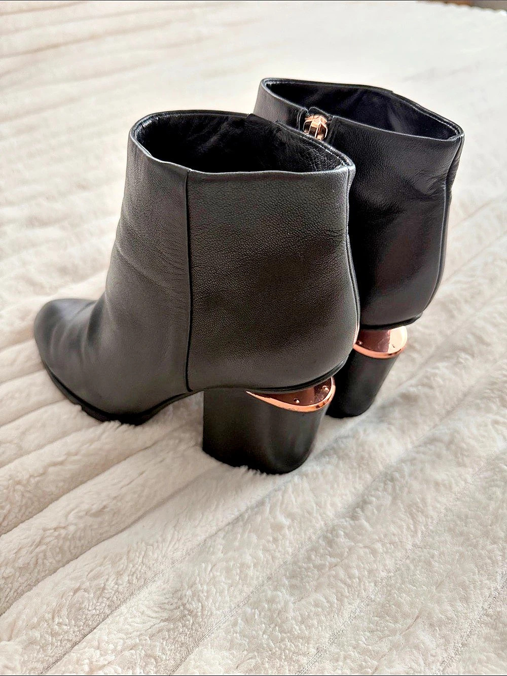 Alexander Wang Black  genuine Leather Cutout Block Heel Ankle Boots size 38 (8)
